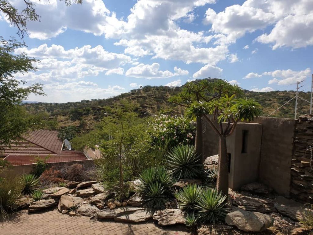 Property photo 2 of 48