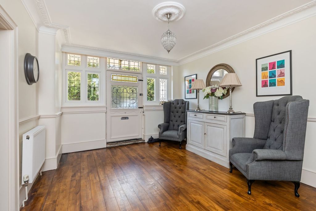 Property photo 3 of 36