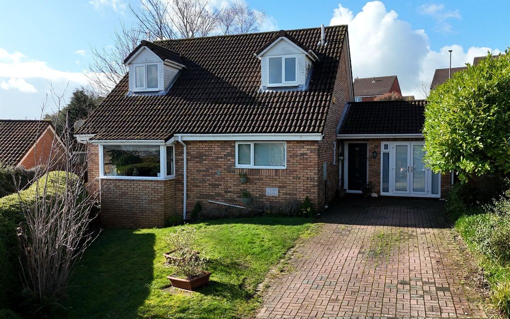 Property photo 1 of 30