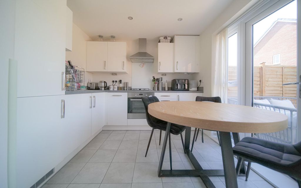 Property photo 2 of 15 Kitchen
