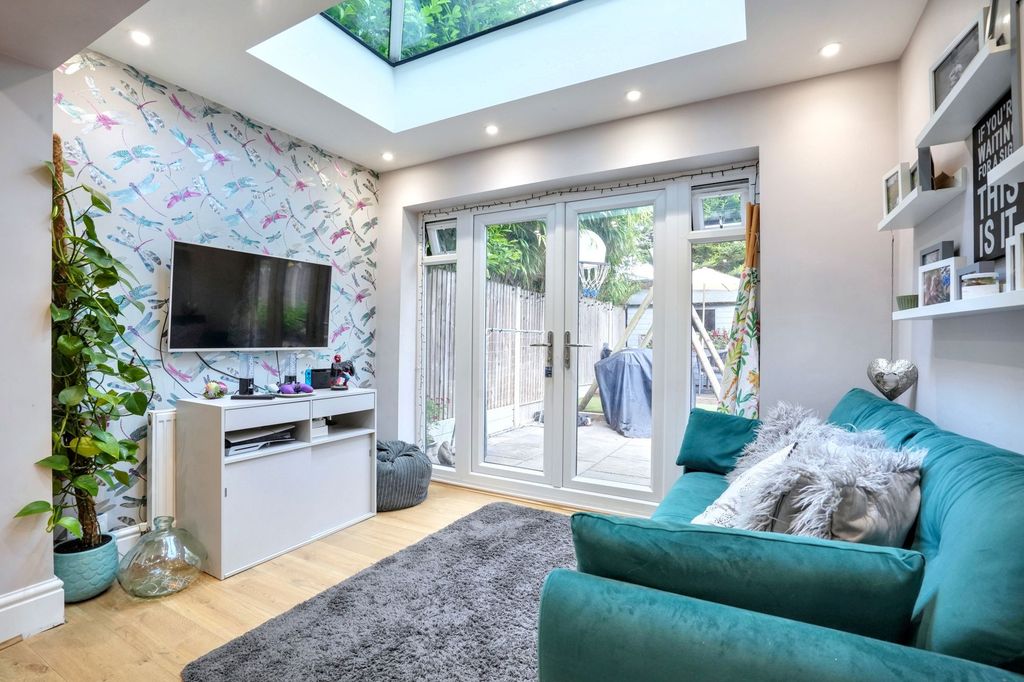 Property photo 1 of 22