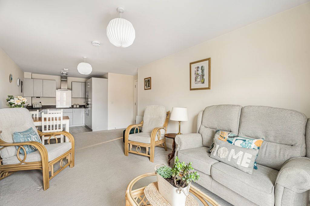 Property photo 2 of 11 Photo 25