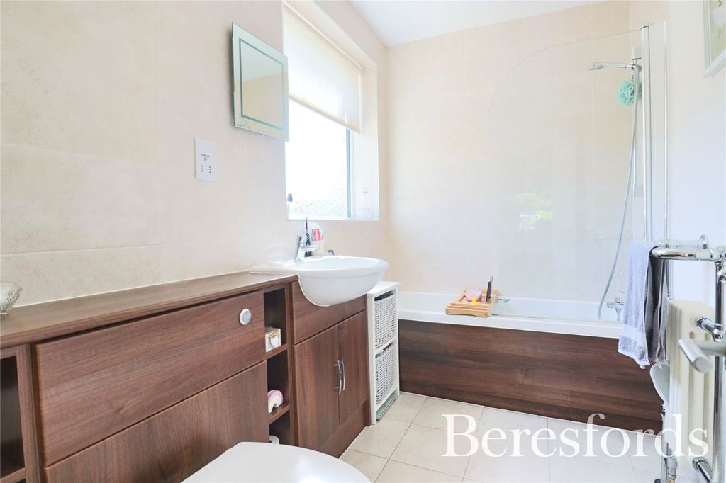 Property photo 3 of 13 Bathroom