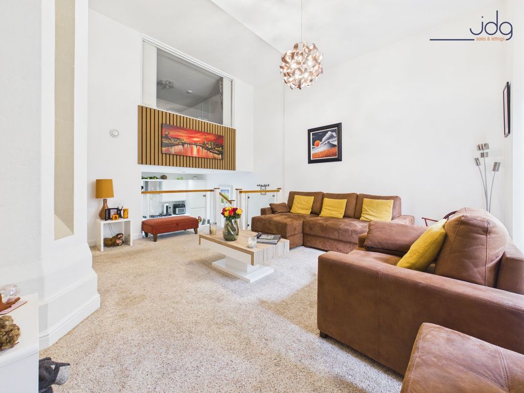 Property photo 3 of 8 Cosy Lounge