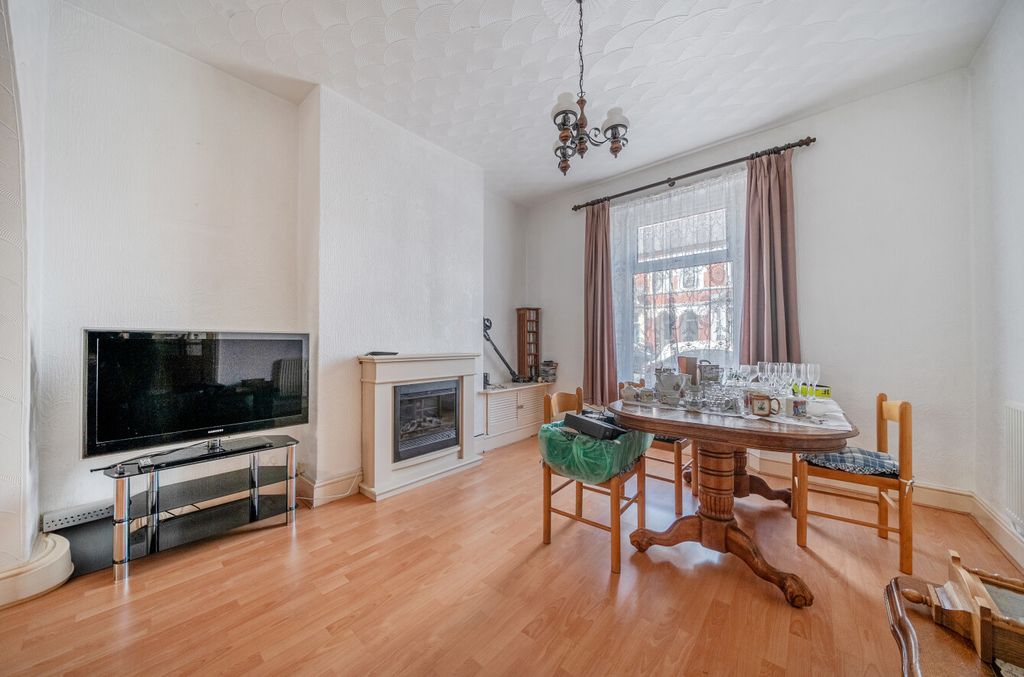 Property photo 2 of 19 1472111-8-6A2808c...