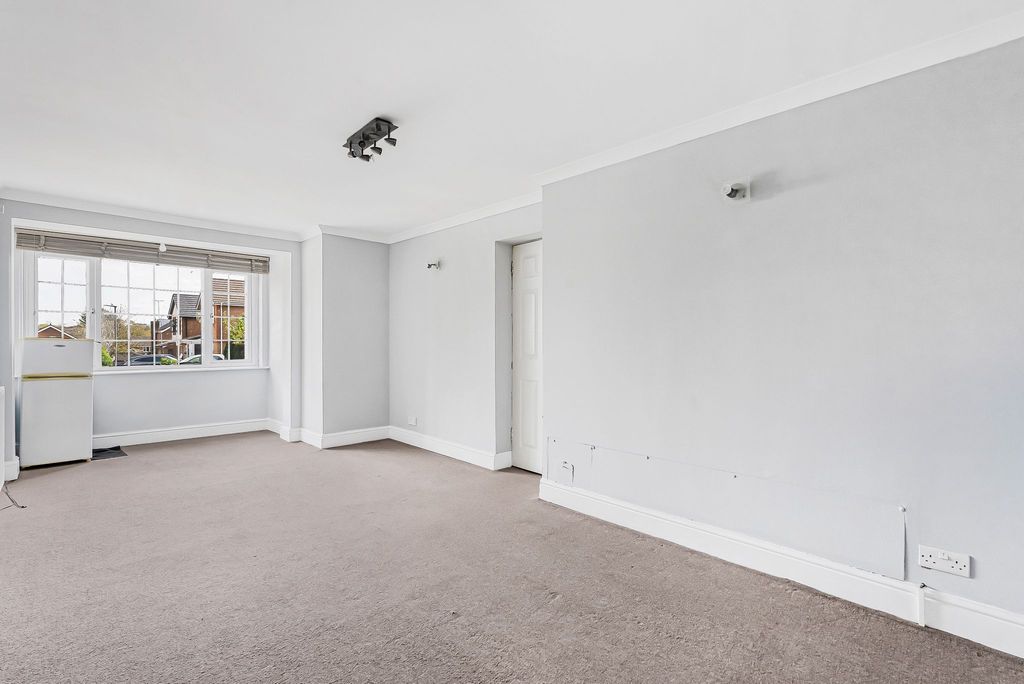 Property photo 2 of 17 Photograph 26