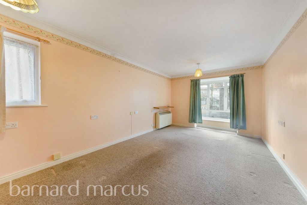 Property photo 2 of 9