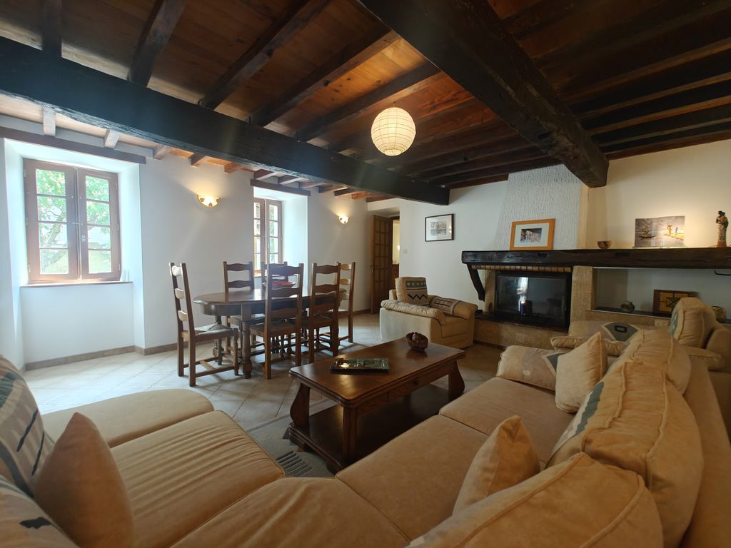 Property photo 3 of 29