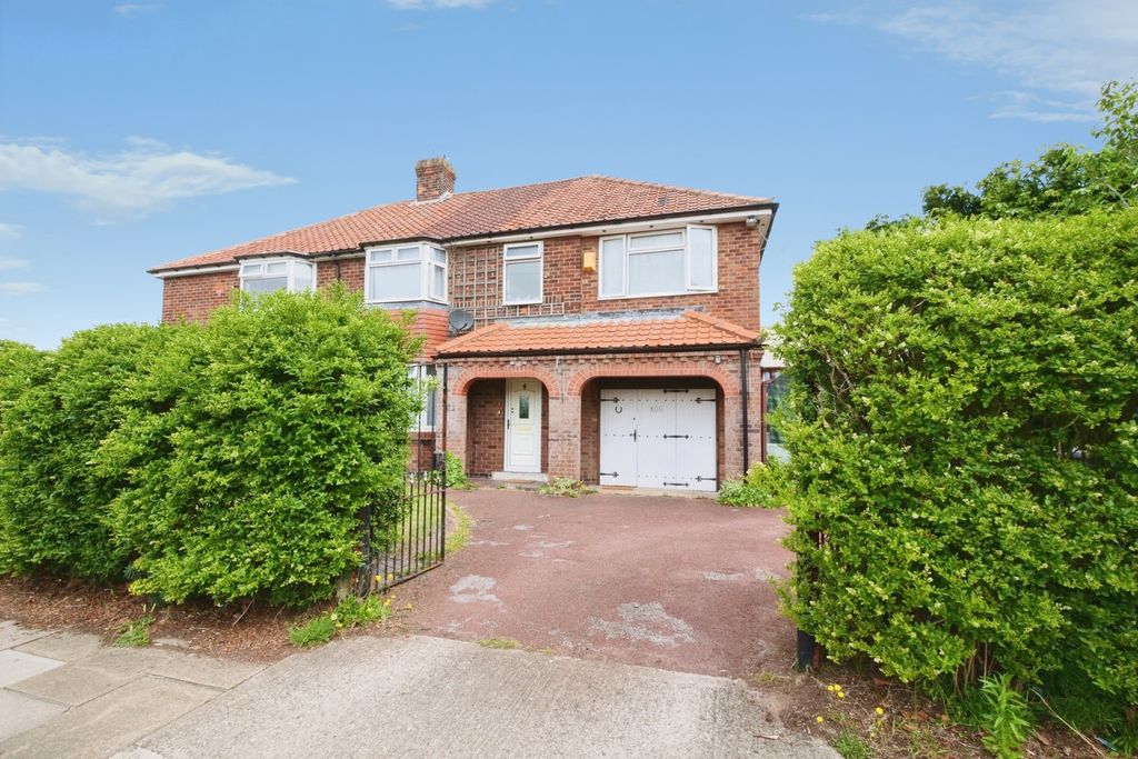 Property photo 1 of 17 Front