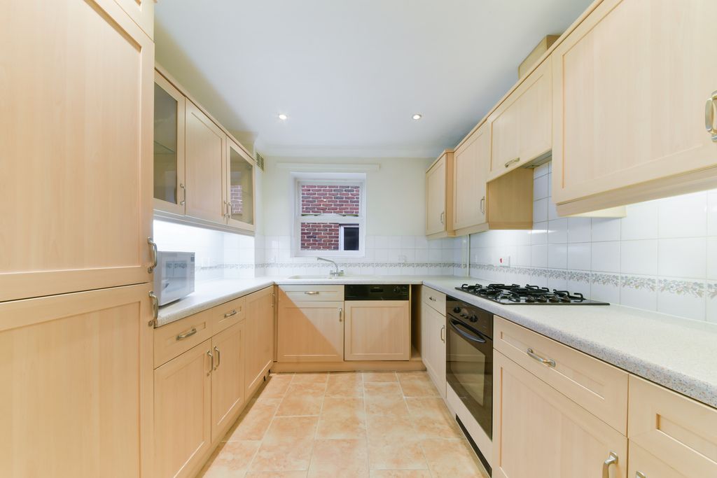 Property photo 3 of 6