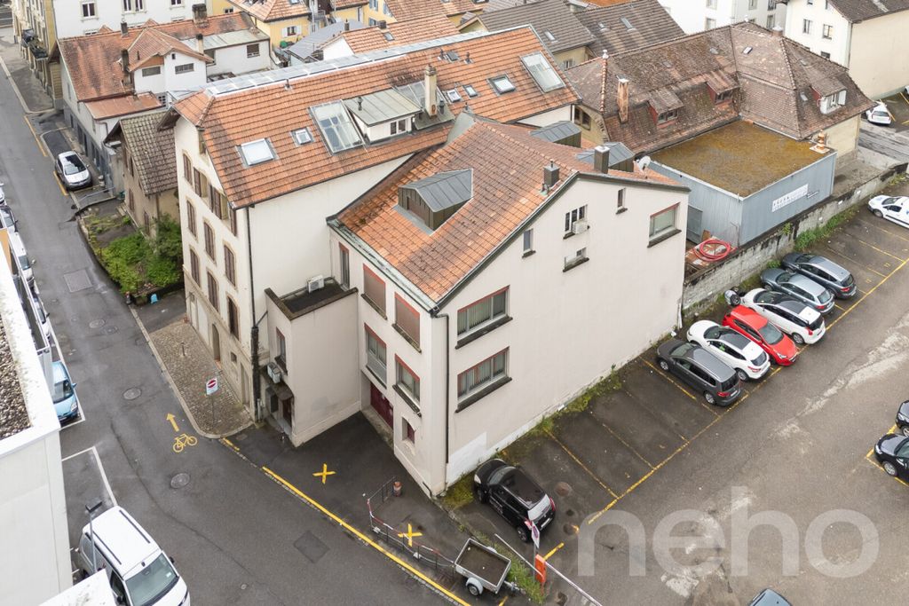 Property photo 2 of 12