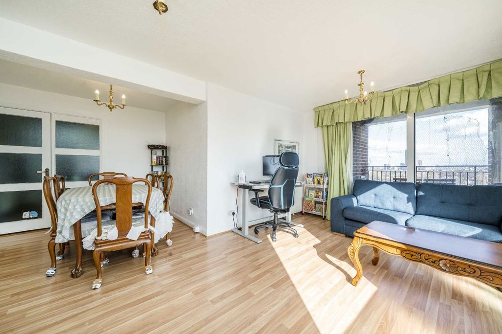 Property photo 3 of 7