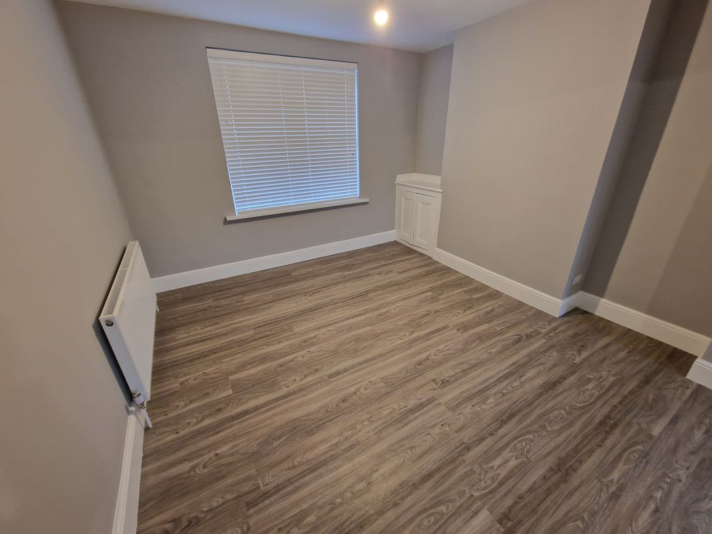 Property photo 2 of 13 Image