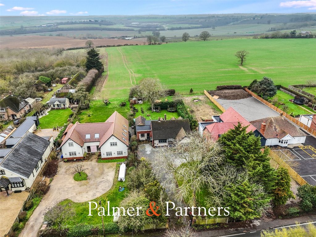 Property photo 2 of 30 Picture No. 04