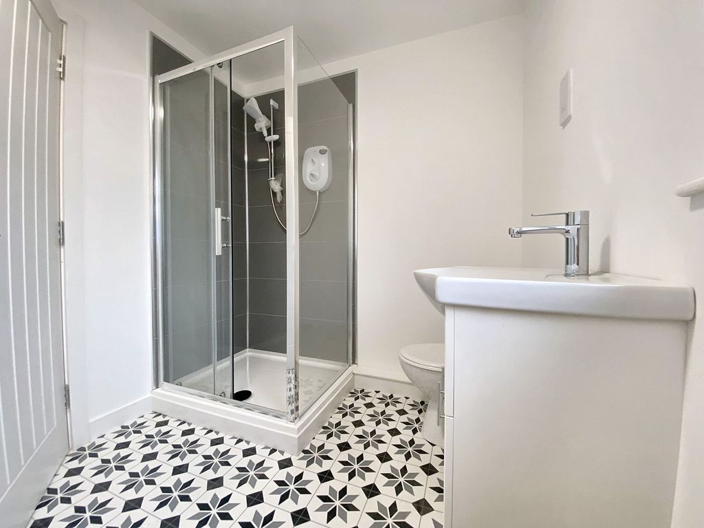 Property photo 3 of 5 Bathroom