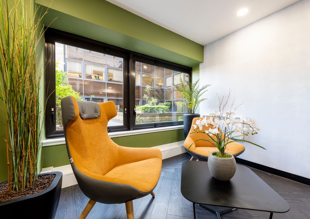 Property photo 3 of 12 Breakout Area