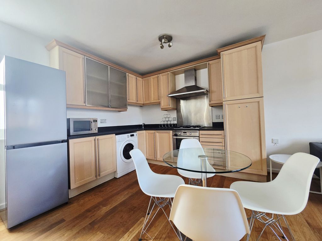Property photo 3 of 11 Gallery