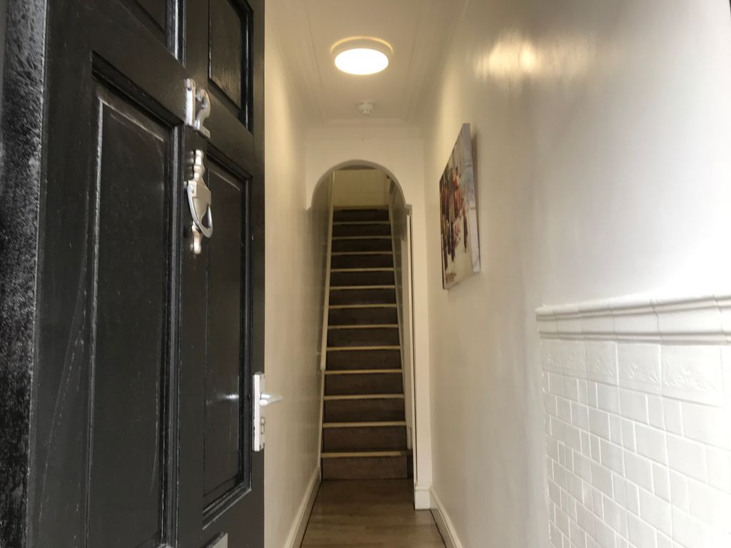 Property photo 2 of 5 Entrance