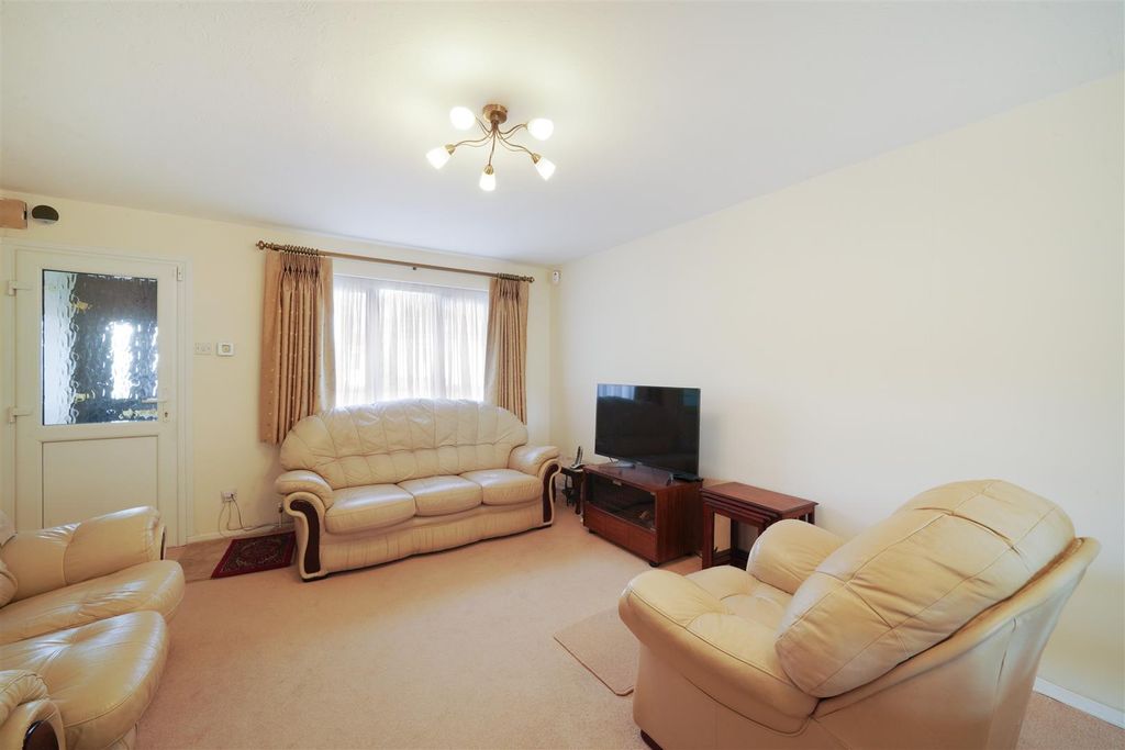 Property photo 3 of 13 Davidson Frost-Wellings, Dfw, Rowland Avenue, Harr