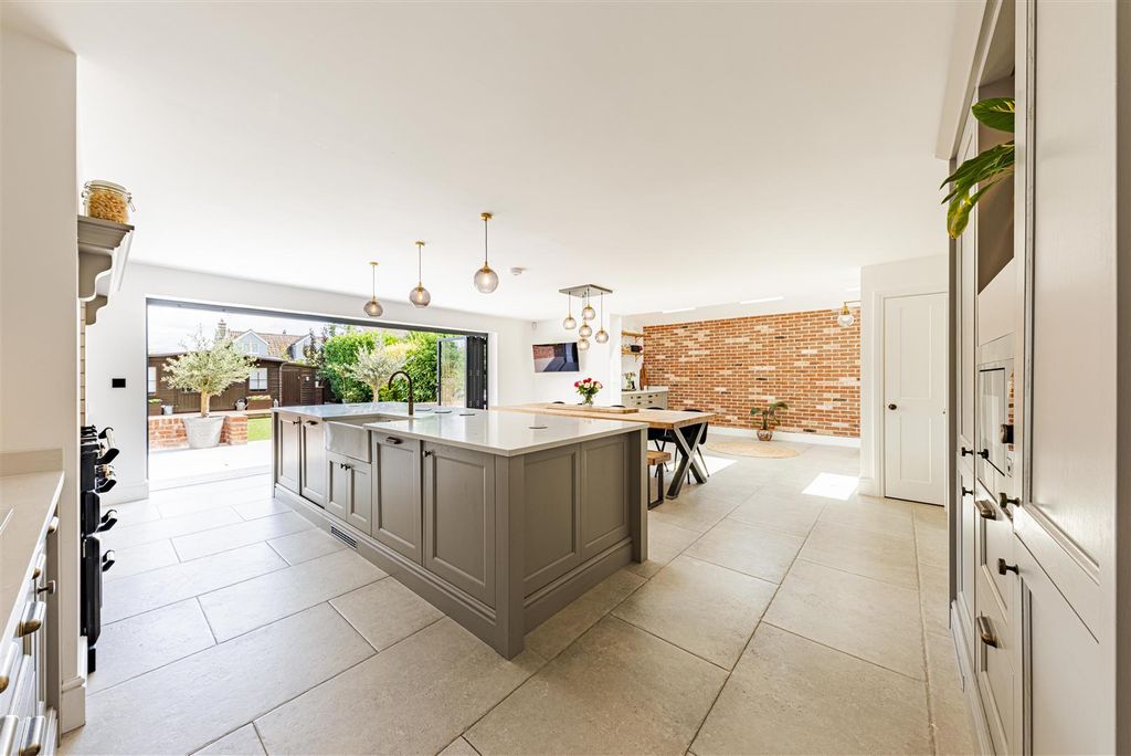 Property photo 3 of 52 L J Imaging-32.Jpg