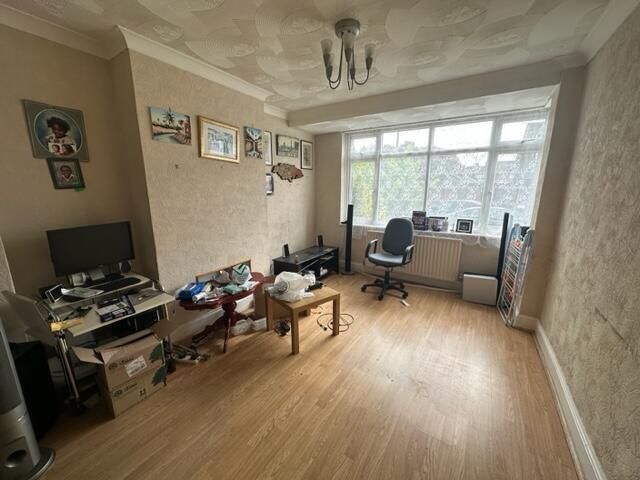 Property photo 2 of 11 Gallery