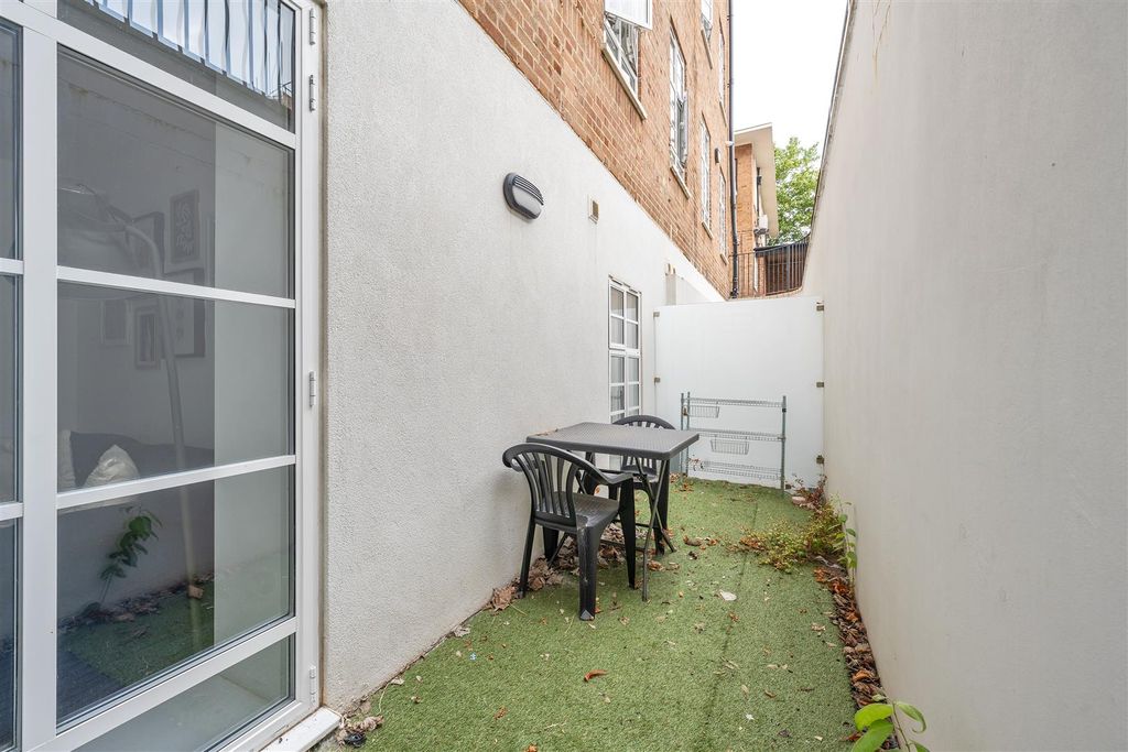 Property photo 3 of 16 Garden-2.Jpg