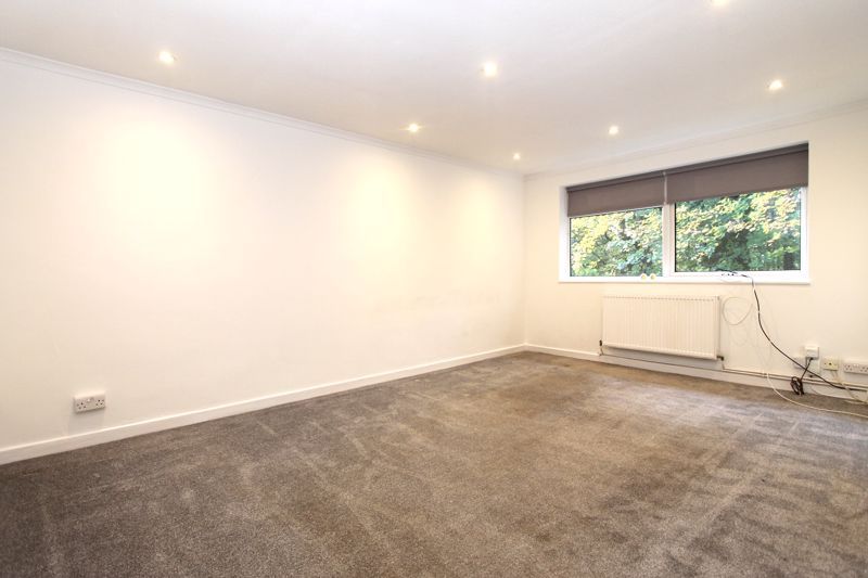 Property photo 2 of 8 Photo 11