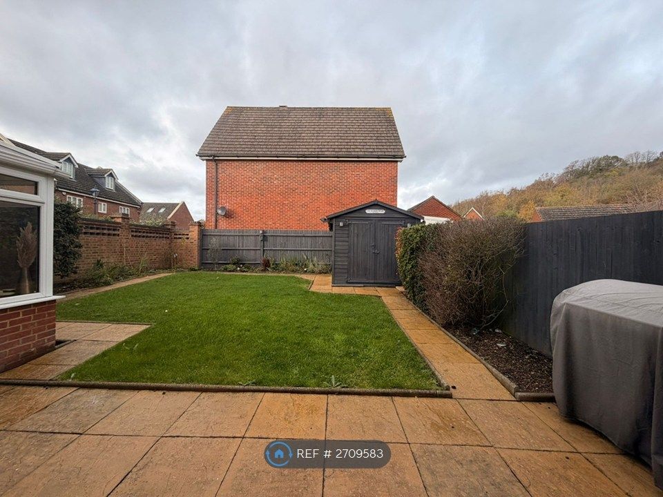 Property photo 2 of 14 Garden