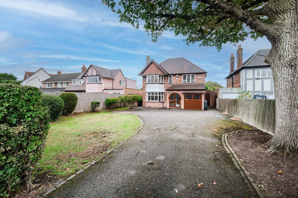 Property photo 1 of 18