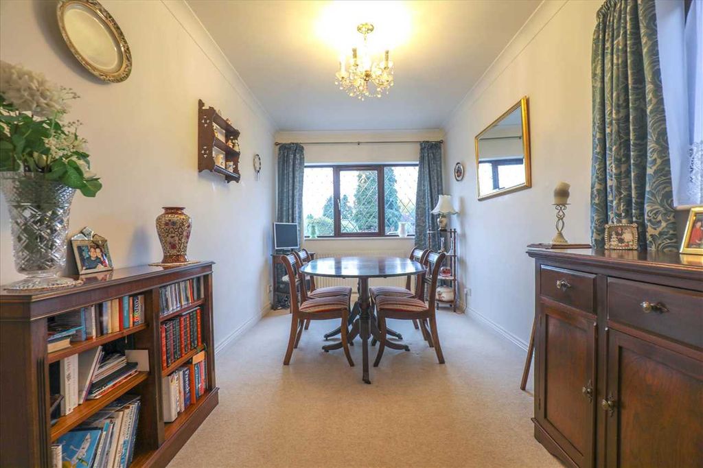 Property photo 3 of 10 Dining Room