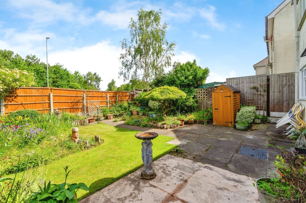 Property photo 2 of 19