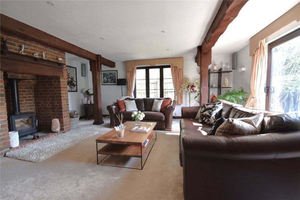 Property photo 3 of 34 Picture No. 24