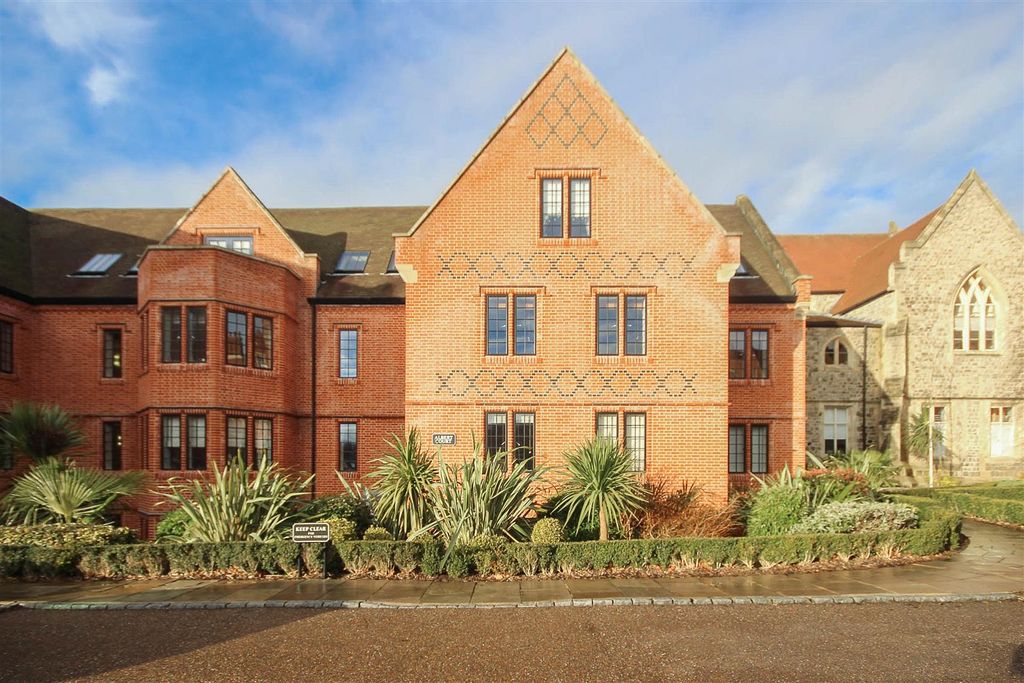 Property photo 1 of 15