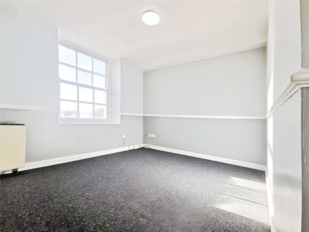 Property photo 2 of 11 Picture No. 26