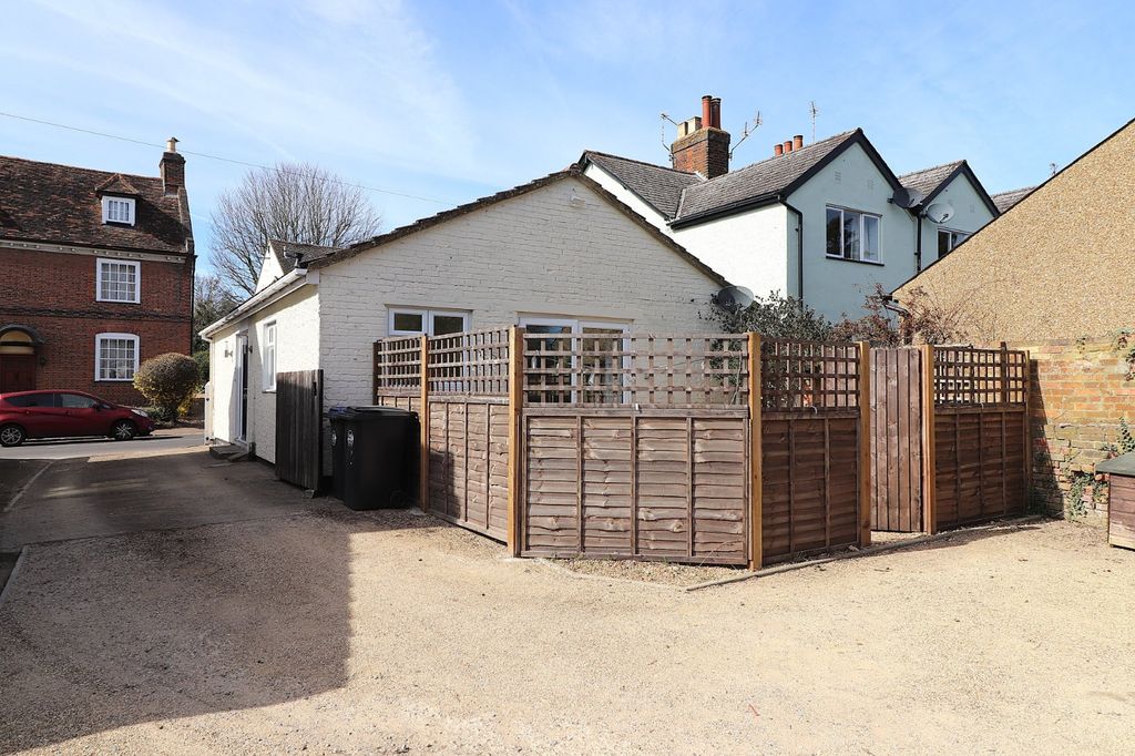 Property photo 2 of 11 Picture No. 29