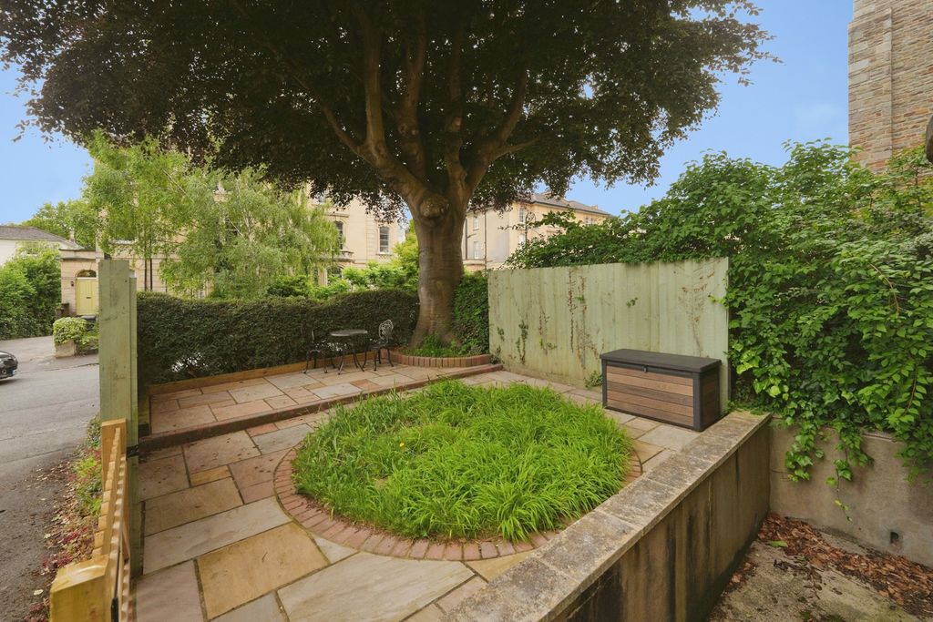 Property photo 2 of 12 Pbox-Img.Jpg