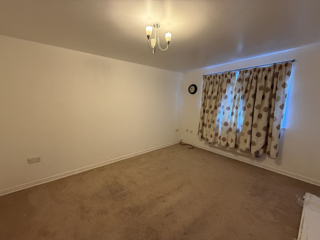 Property photo 3 of 5 Gallery