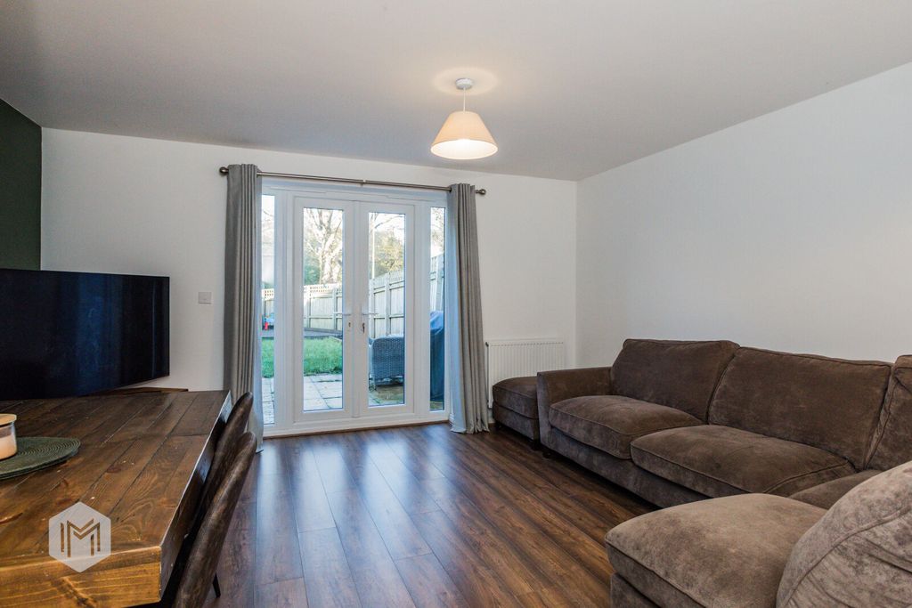 Property photo 2 of 17 Picture No. 19