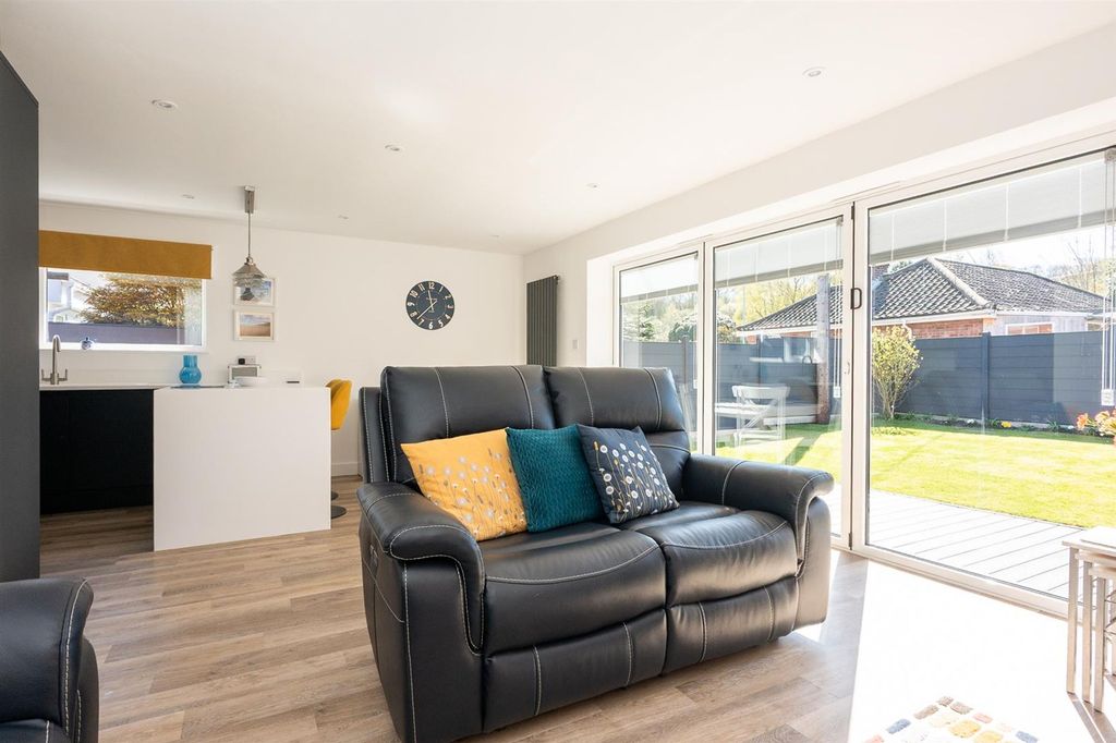 Property photo 3 of 24 3Sandylane,Cromer-22.Jpg