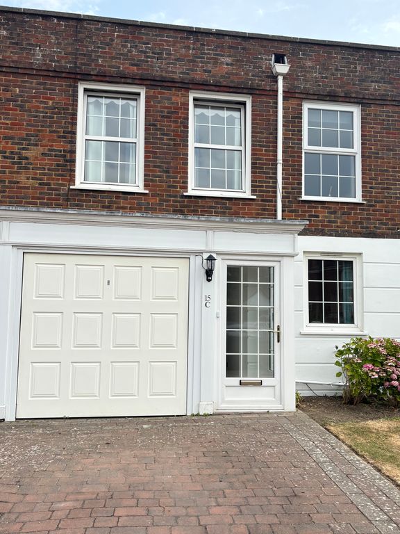 Property photo 1 of 16 Front