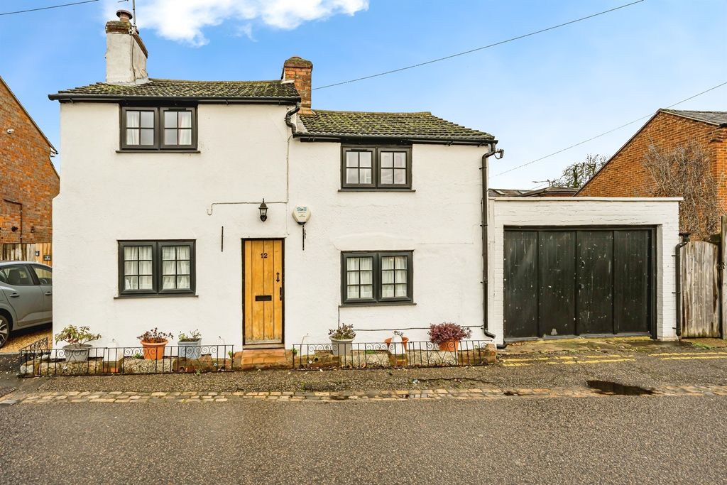 Property photo 1 of 17