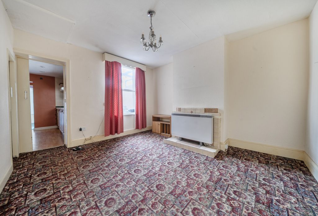Property photo 3 of 11 Dining Room