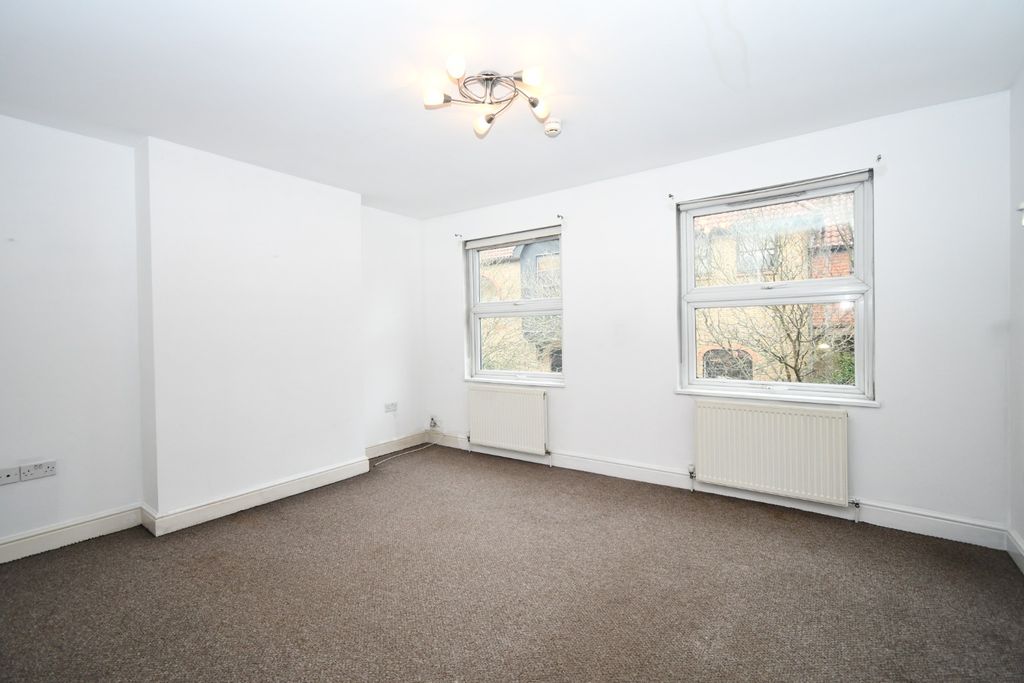 Property photo 2 of 6 843972