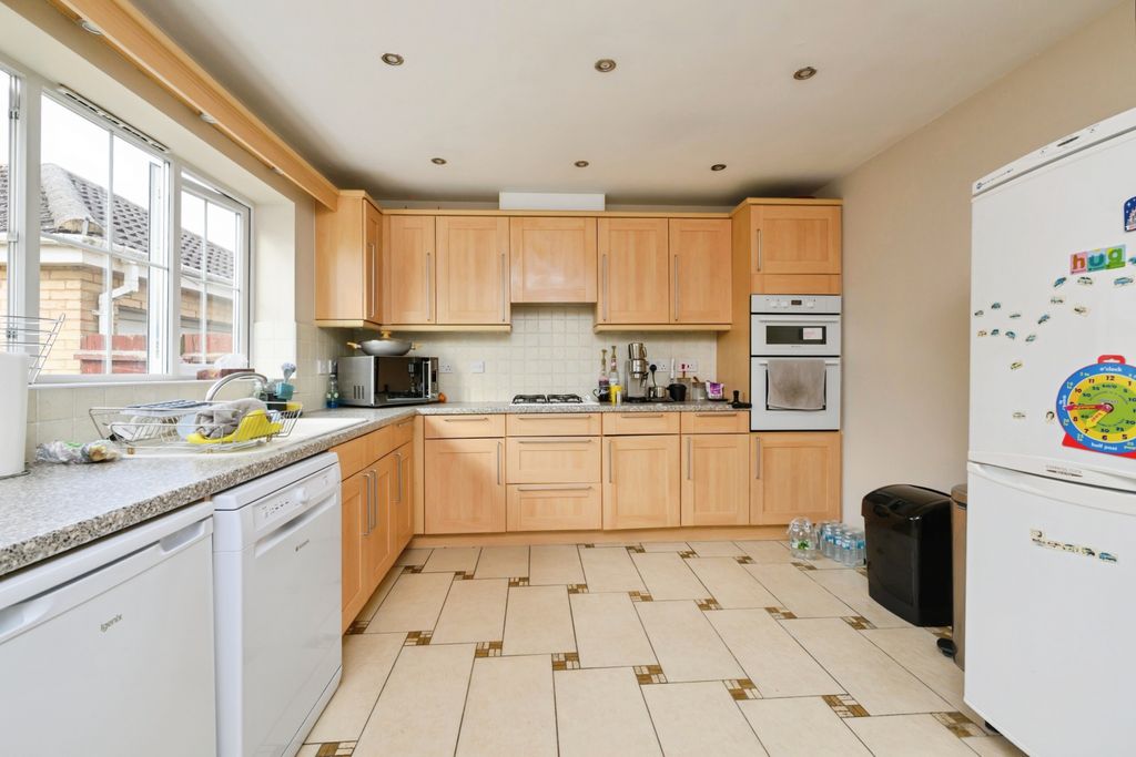 Additional image 4 of 5 bed detached house for salePonsonby Drive, Peterborough PE2