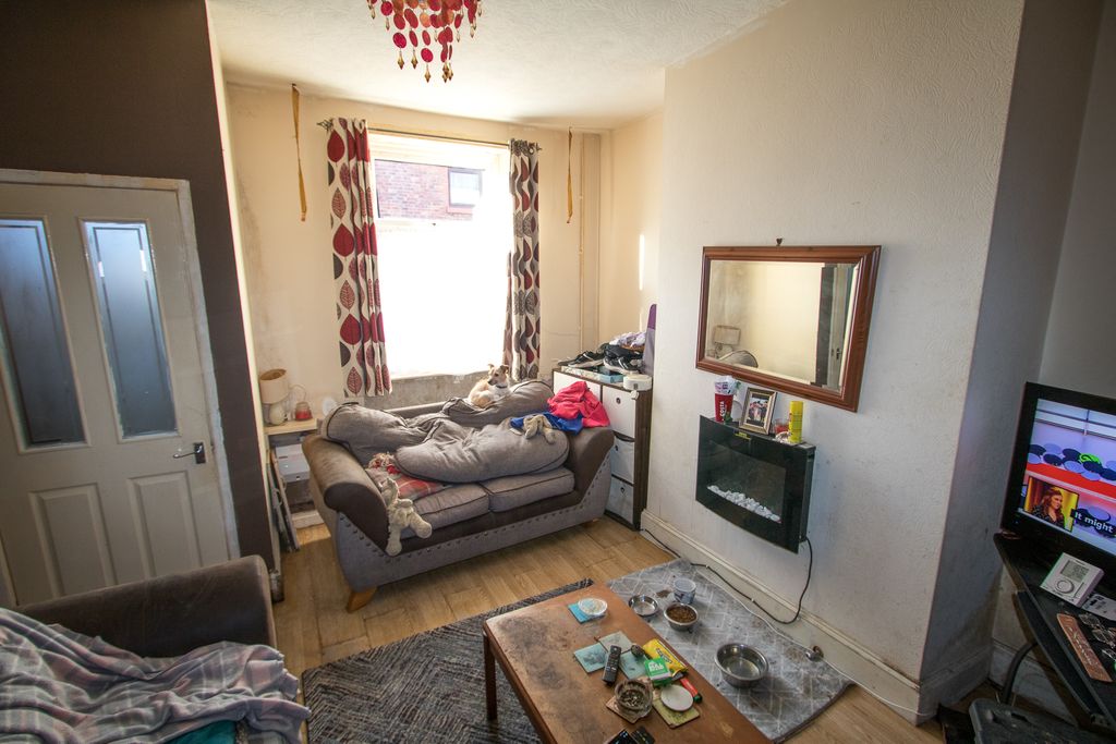 Property photo 3 of 16