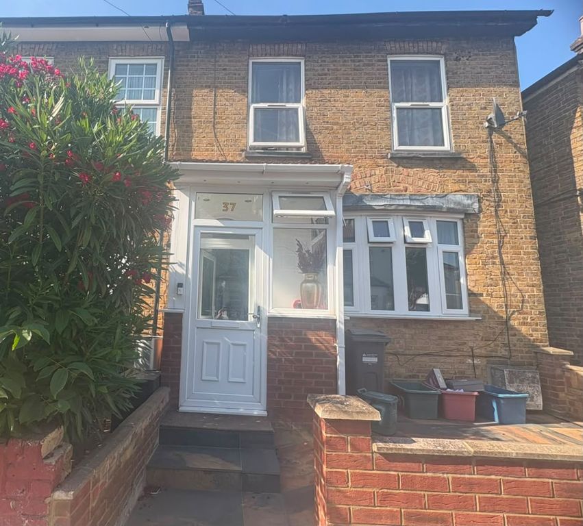 Property photo 1 of 12 Chapel Road