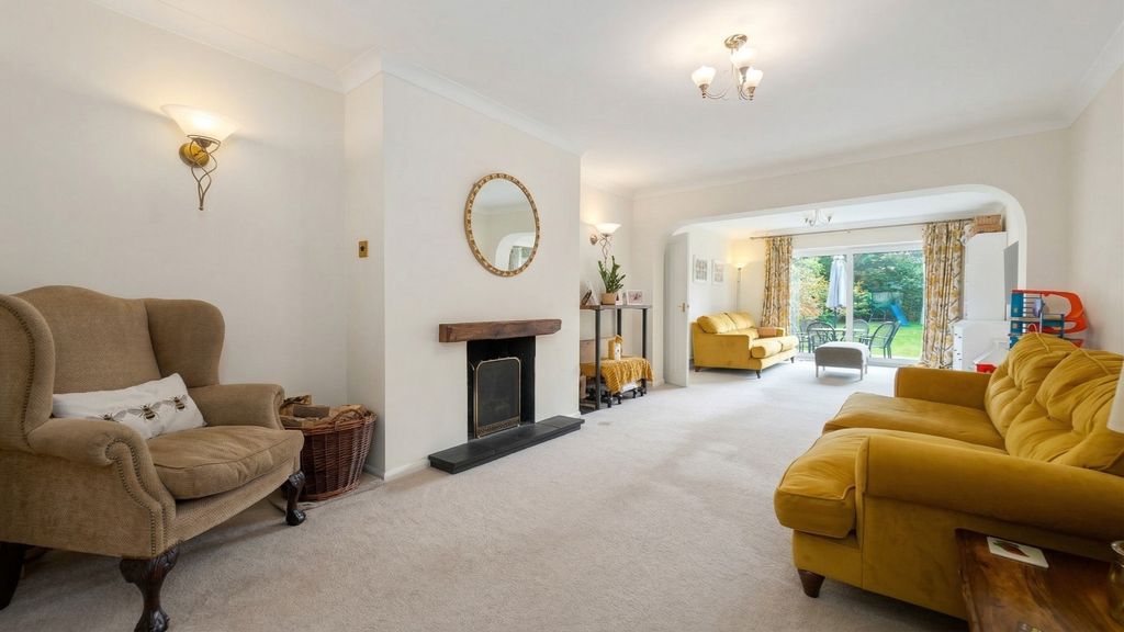 Property photo 2 of 25 4862785