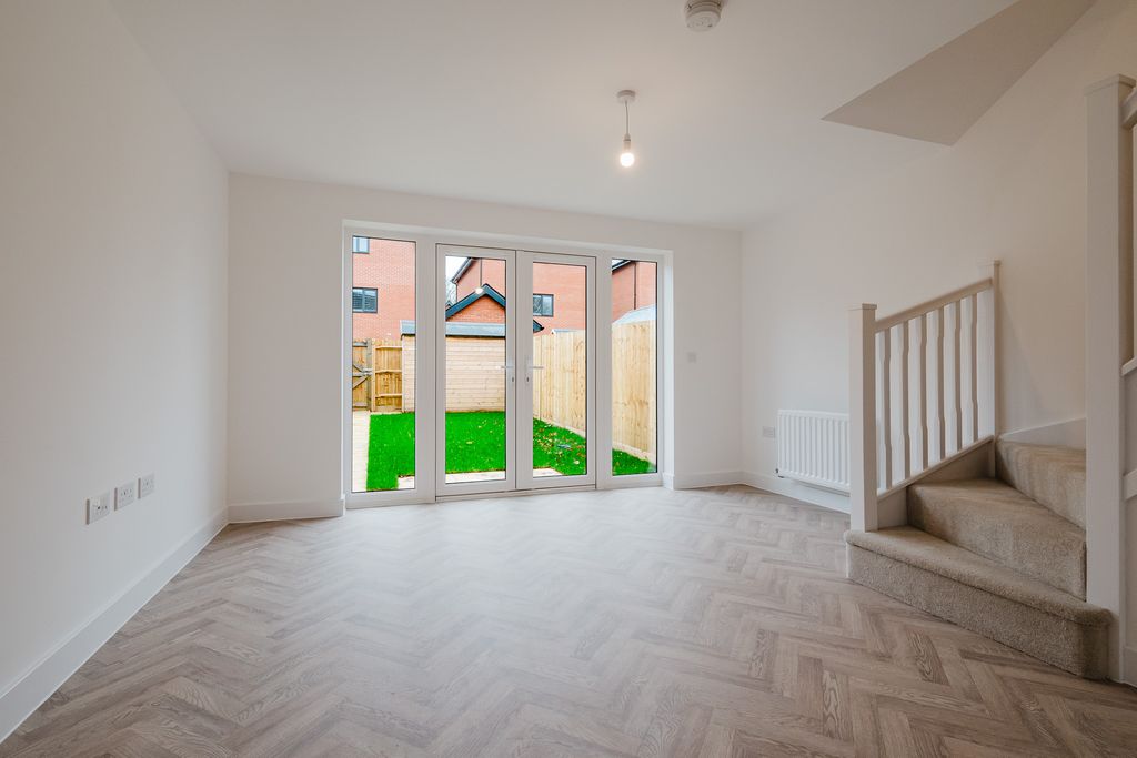 Property photo 1 of 11 Photo