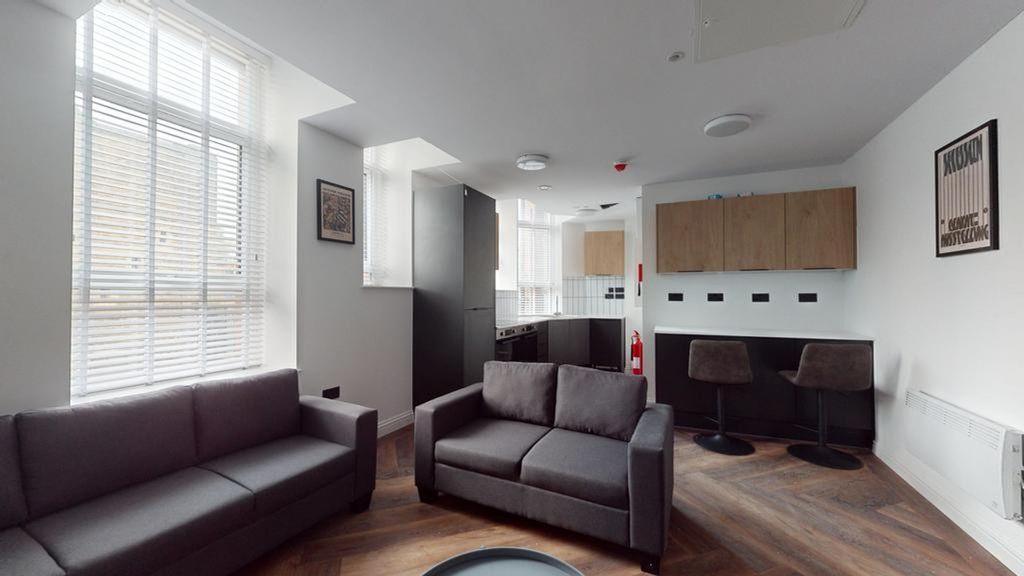 Property photo 3 of 22 A Spacious And Contemporary Living Room With Ample...