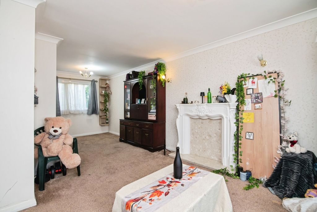 Property photo 3 of 18 Pbox-Img.Jpg